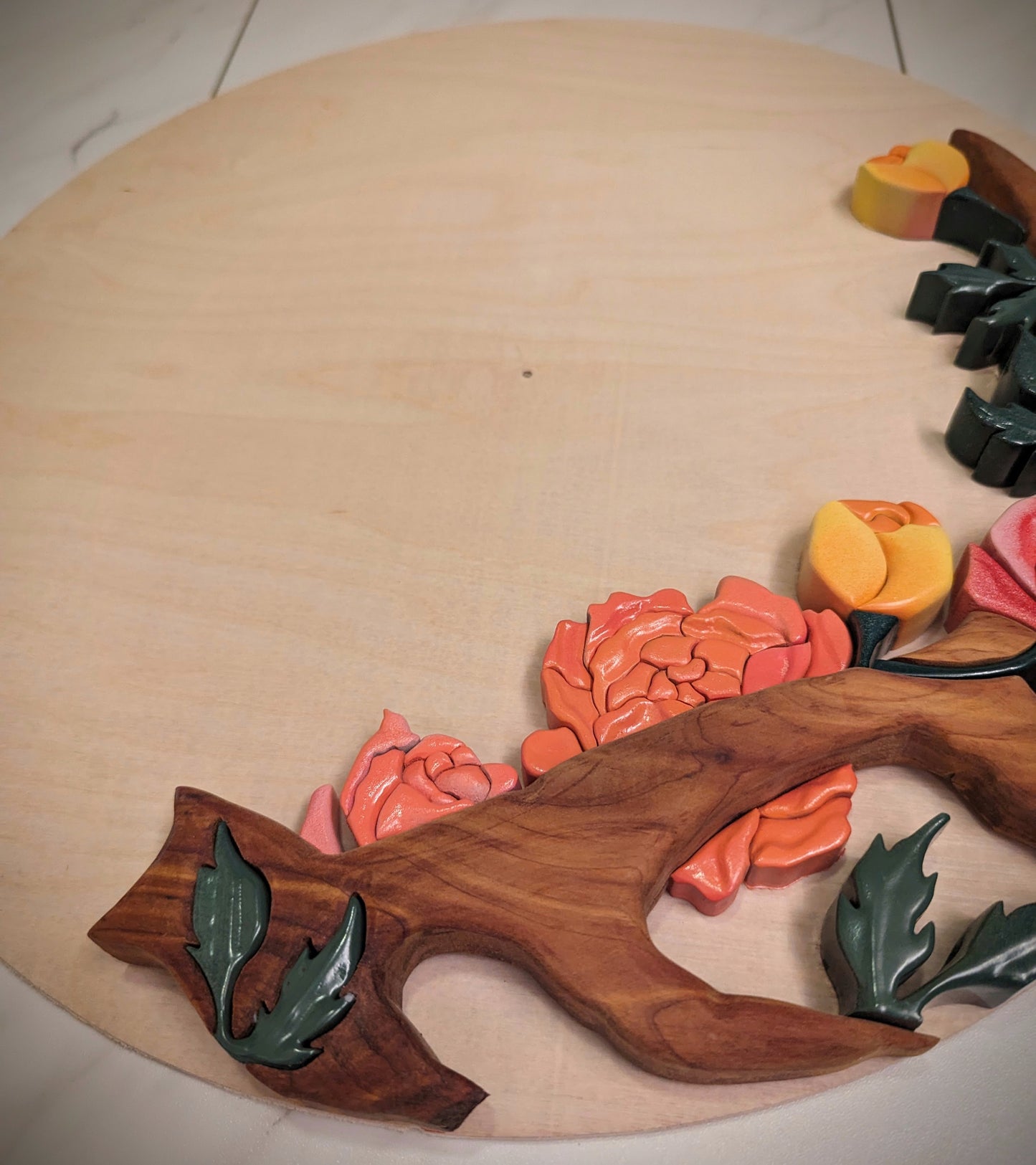 Customizable 3D wooden sign with flowers, leaves, and antler look